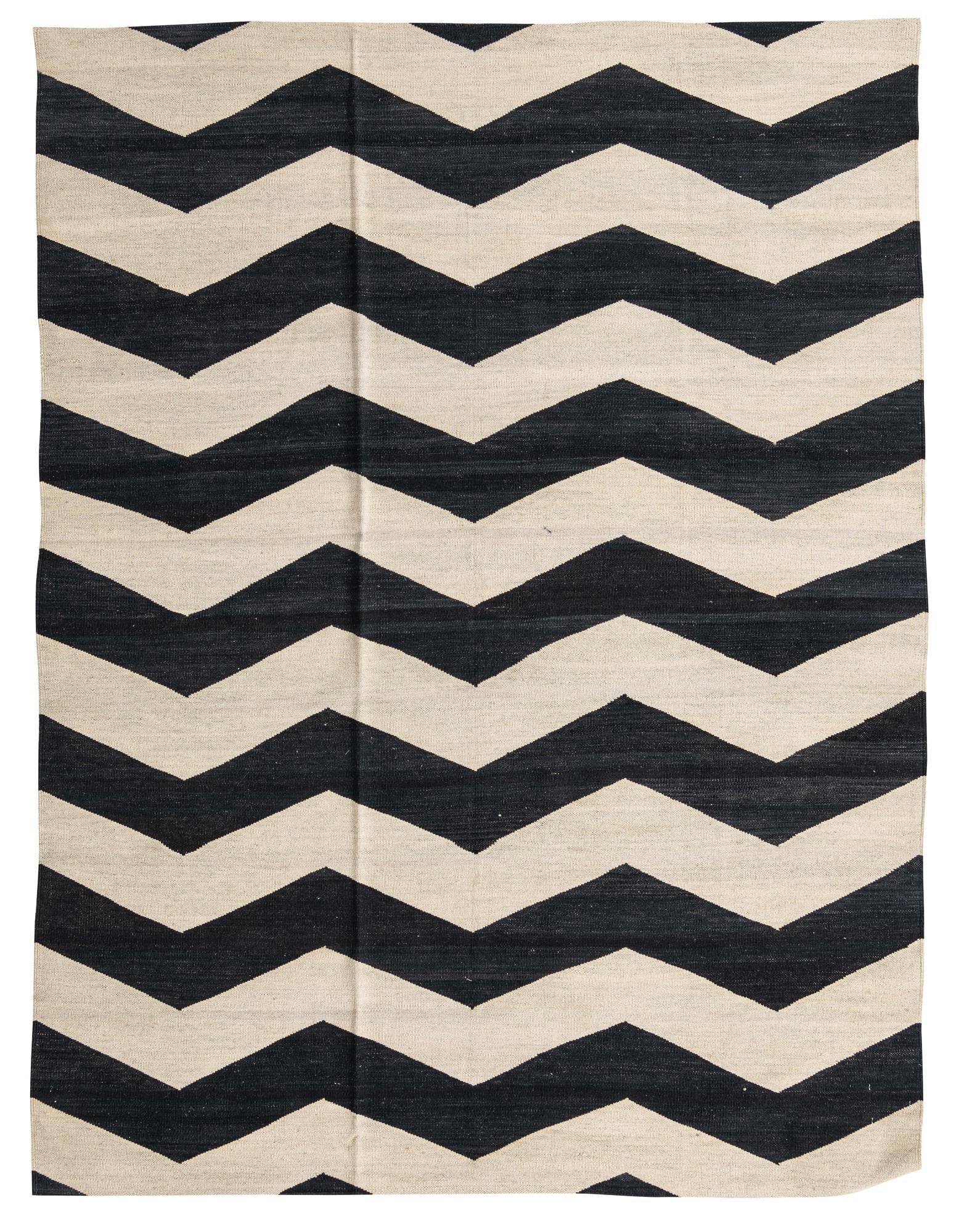 5' 10 x 7' 8 Hand Woven Kilim Modern Wool Rug