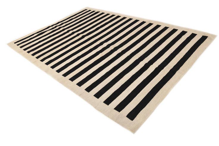 Detail image of 6' 10 x 9' 9 Hand Woven Kilim Modern Wool Rug