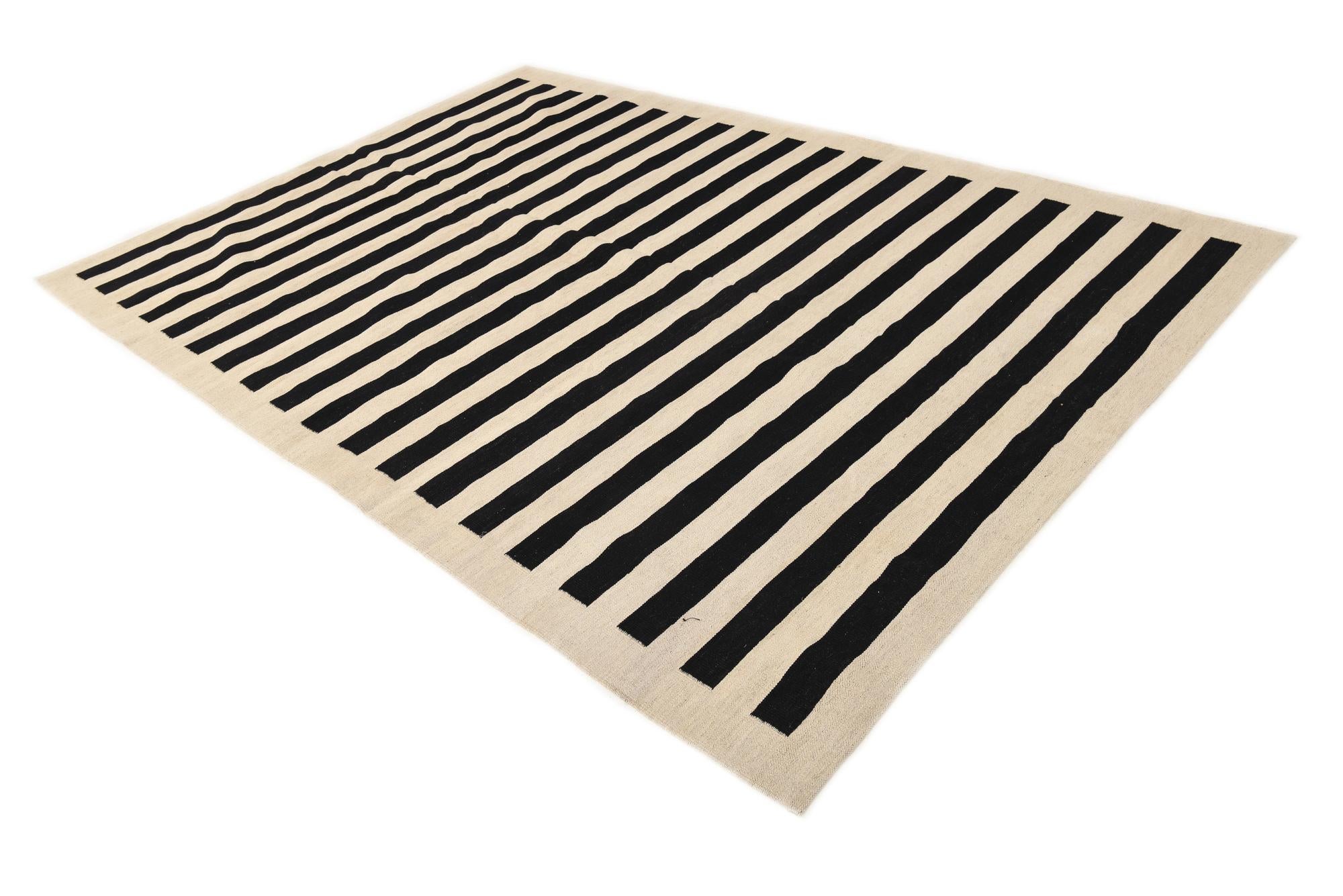 6' 9 x 9' 11 Hand Woven Kilim Modern Wool Rug