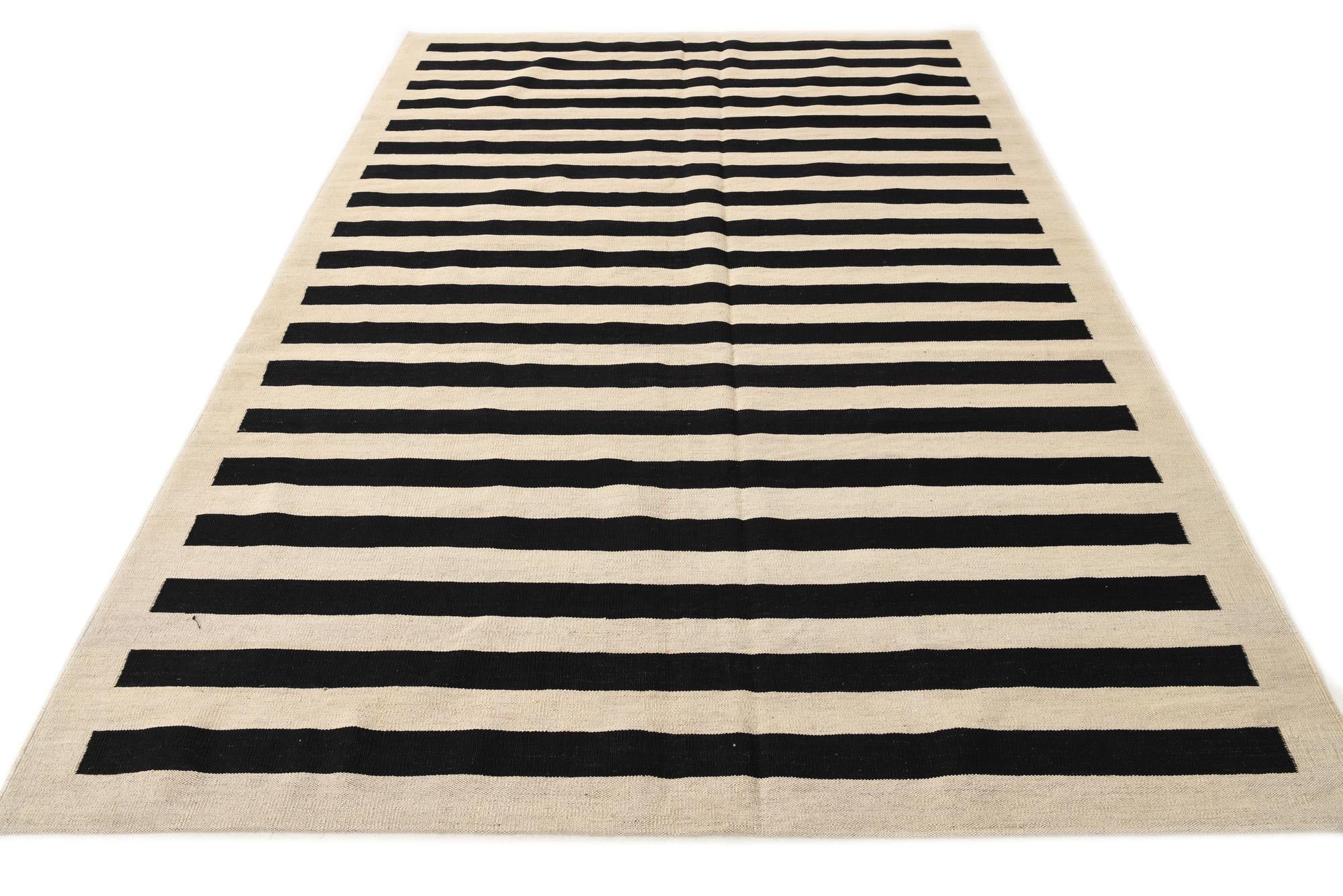 6' 9 x 9' 11 Hand Woven Kilim Modern Wool Rug