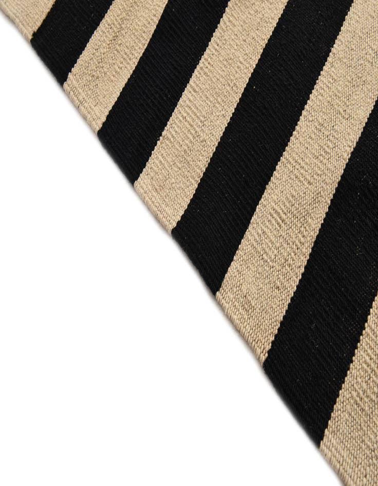 Detail image of 6' 7 x 9' 8  Hand Woven Kilim Modern Wool Rug