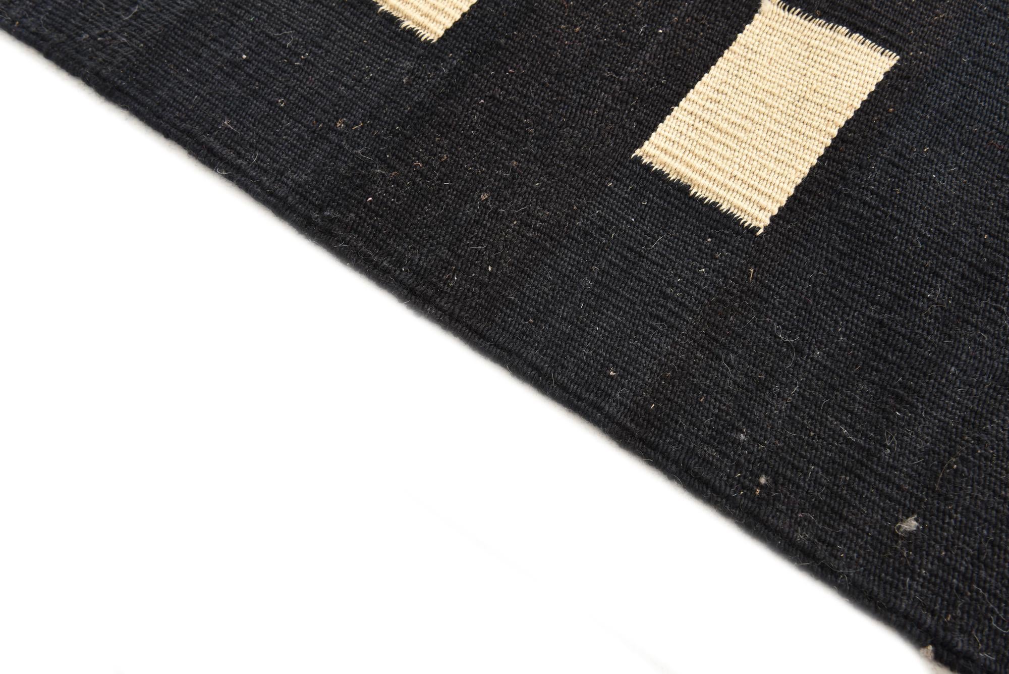 4' 4 x 6' Hand Woven Kilim Modern Wool Rug