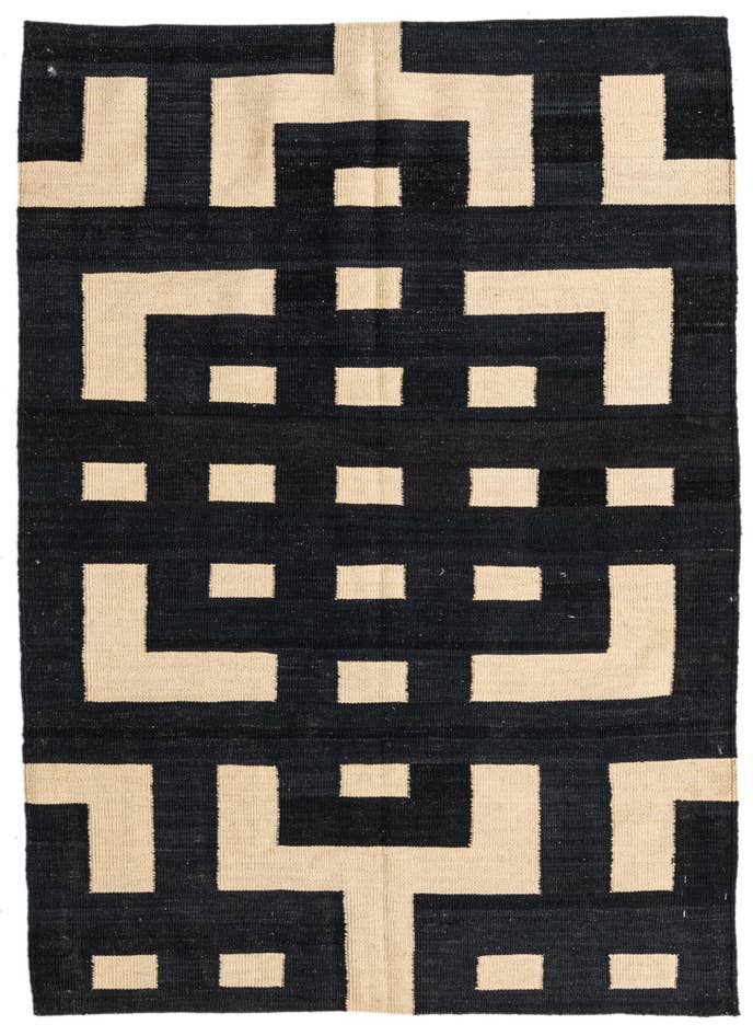 Detail image of 4' 4 x 6' Hand Woven Kilim Modern Wool Rug