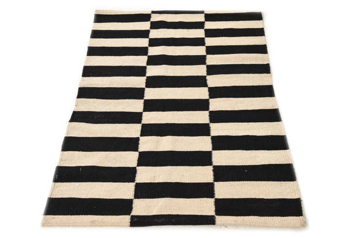 Detail image of 2' 8 x 3' 10 Hand Woven Kilim Modern Wool Rug