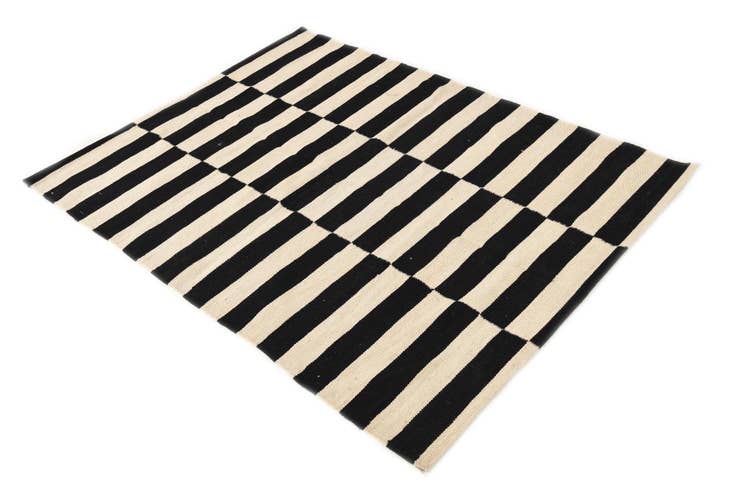 Detail image of 3' 6 x 4' 8 Hand Woven Kilim Modern Wool Rug
