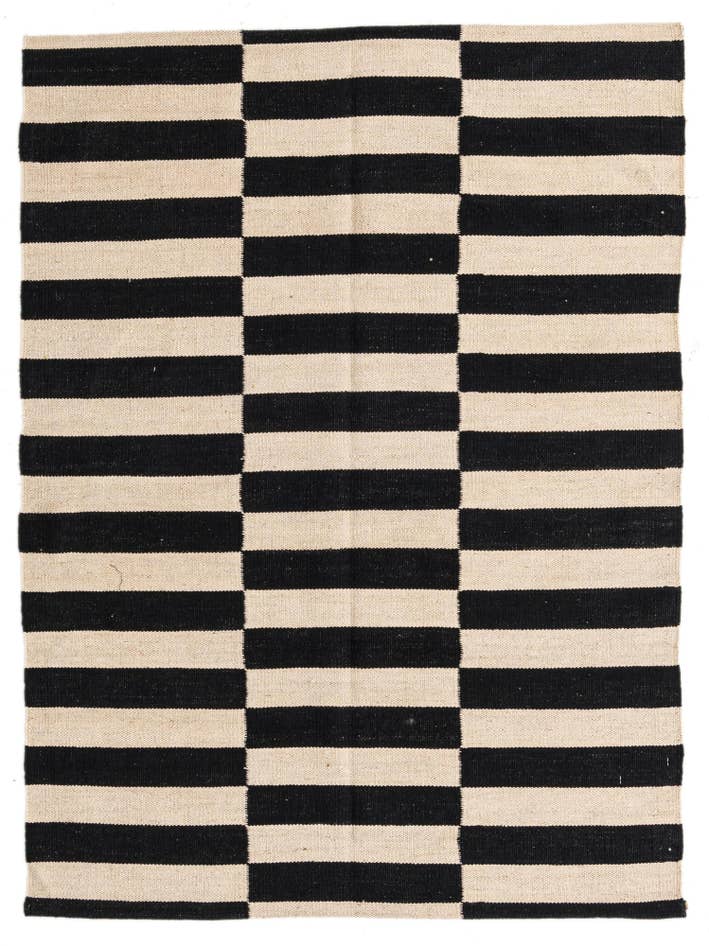 Detail image of 3' 6 x 4' 8 Hand Woven Kilim Modern Wool Rug