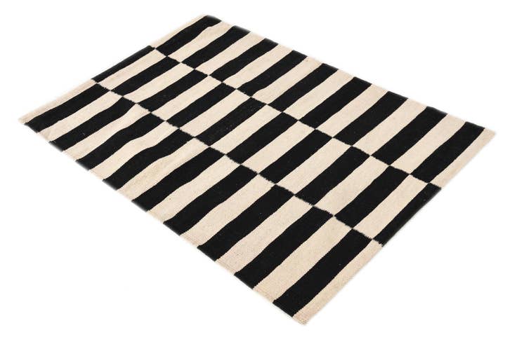 Detail image of 2' 8 x 3' 10 Hand Woven Kilim Modern Wool Rug