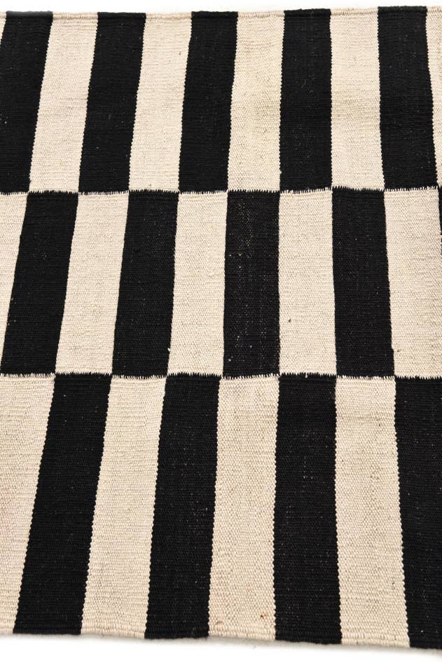 Detail image of 2' 8 x 3' 10 Hand Woven Kilim Modern Wool Rug
