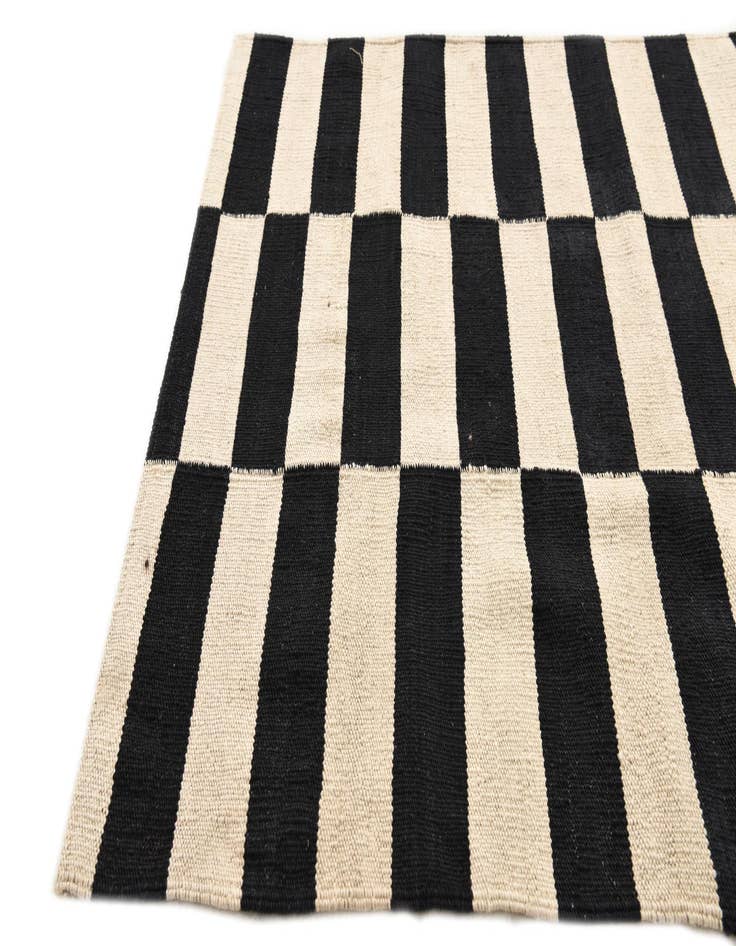 Detail image of 2' 8 x 3' 9  Hand Woven Kilim Modern Wool Rug