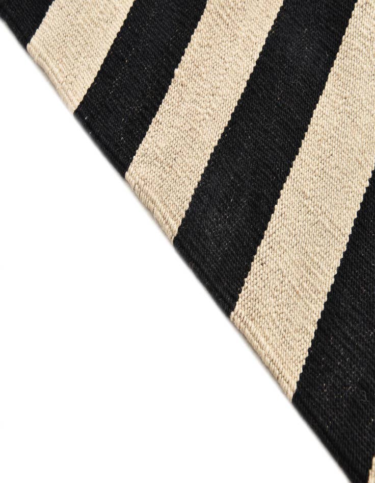 Detail image of 2' 8 x 3' 9  Hand Woven Kilim Modern Wool Rug