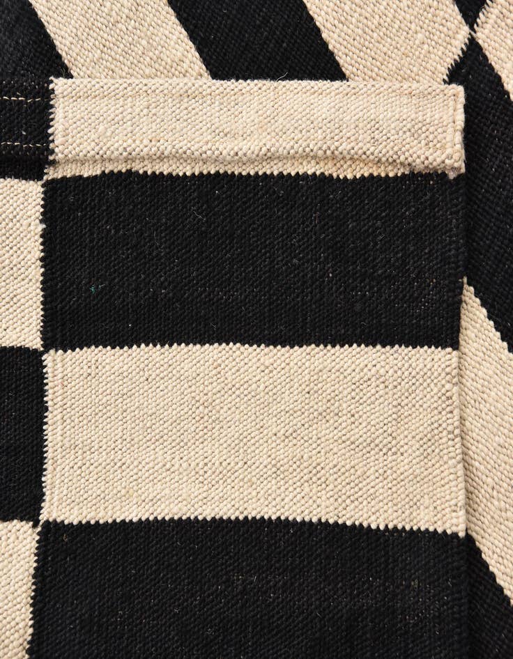 Detail image of 2' 8 x 3' 9  Hand Woven Kilim Modern Wool Rug