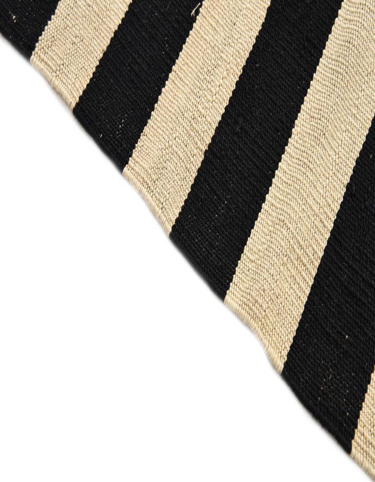 Detail image of 3' 4 x 4' 9  Hand Woven Kilim Modern Wool Rug