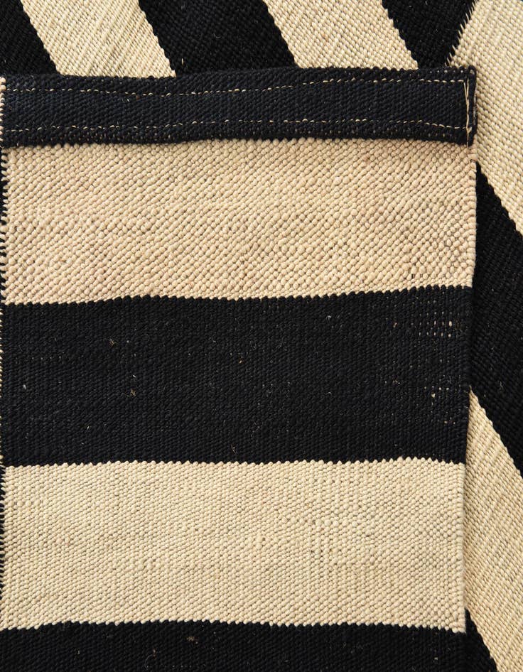 Detail image of 3' 4 x 4' 9  Hand Woven Kilim Modern Wool Rug