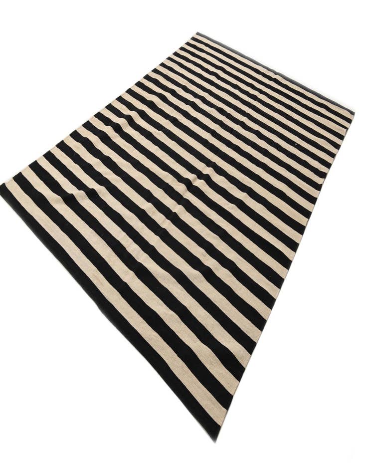 Detail image of 7' x 9' 8 Hand Woven Kilim Modern Wool Rug