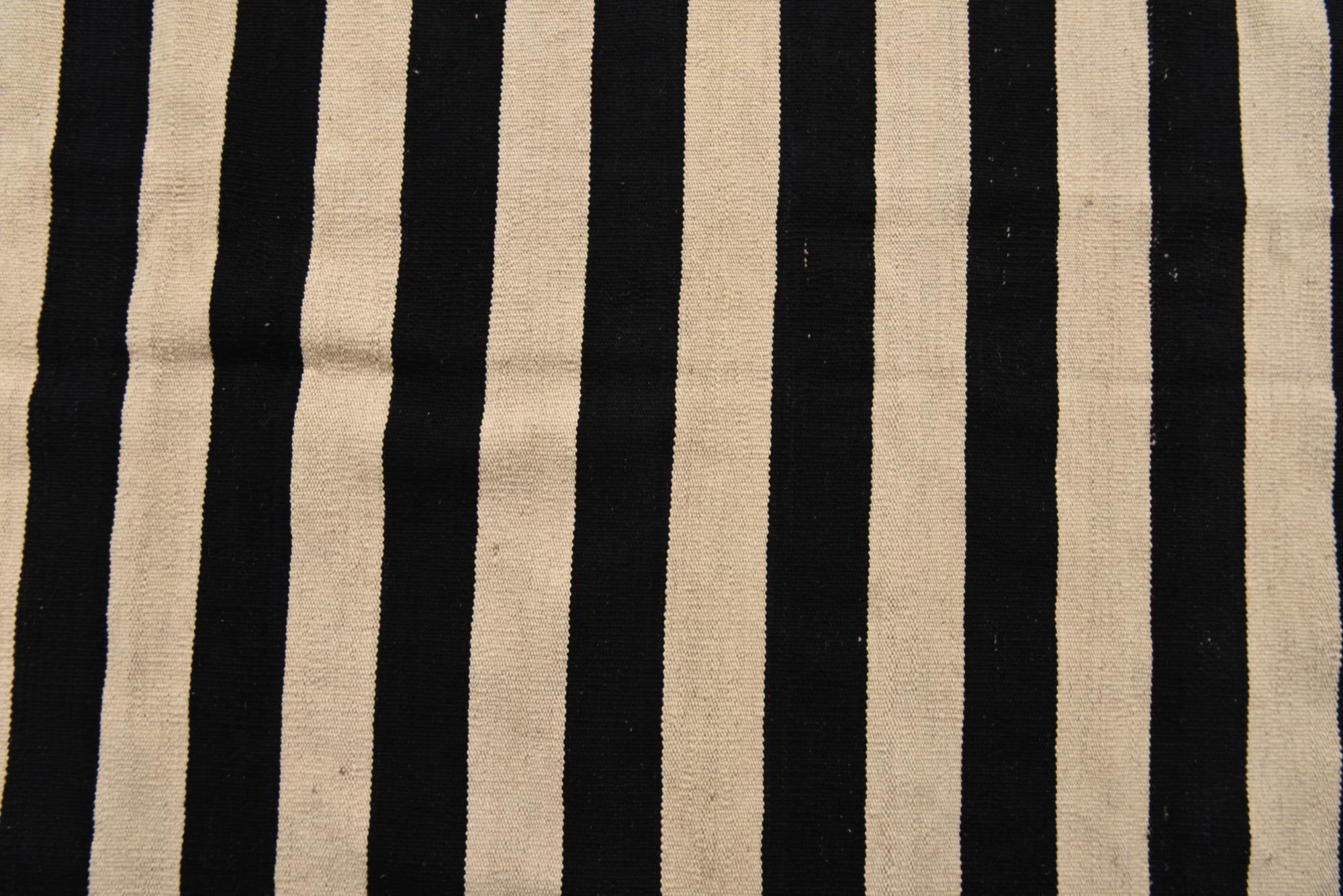 7' x 9' 8 Hand Woven Kilim Modern Wool Rug
