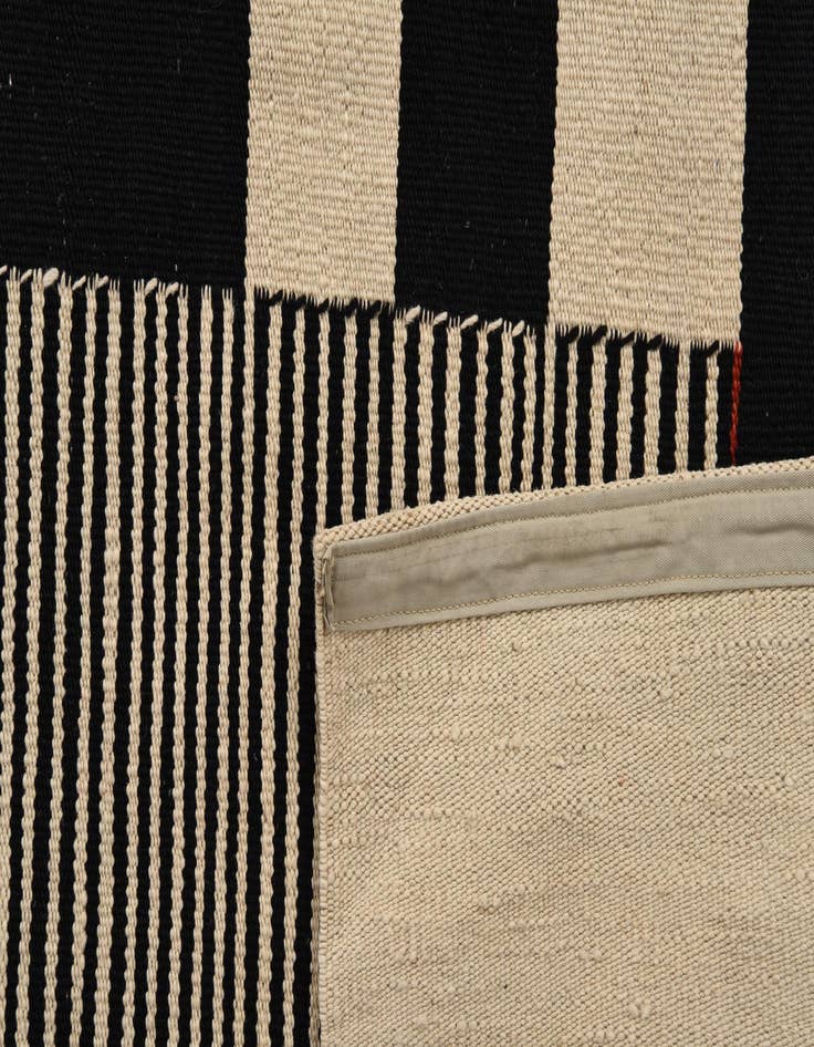 Detail image of 5' 7 x 7' 7  Hand Woven Kilim Modern Wool Rug