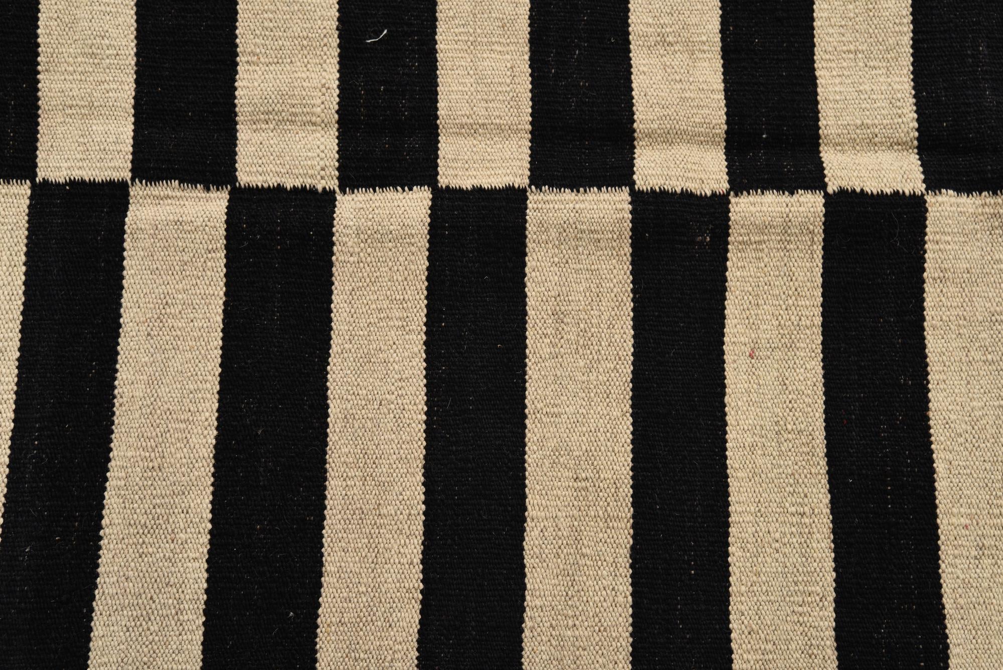 5' 10 x 7' 9 Hand Woven Kilim Modern Wool Rug