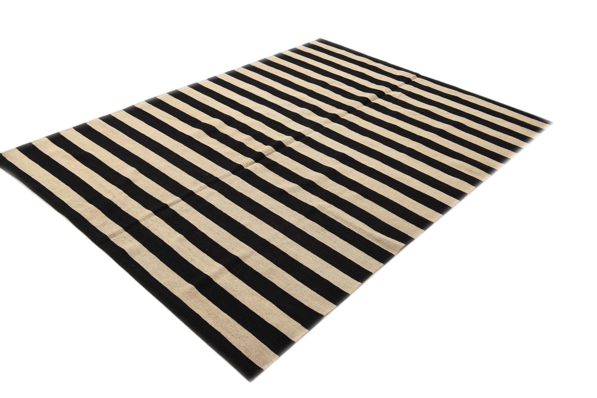 5' 9 x 7' 8 Hand Woven Kilim Modern Wool Rug