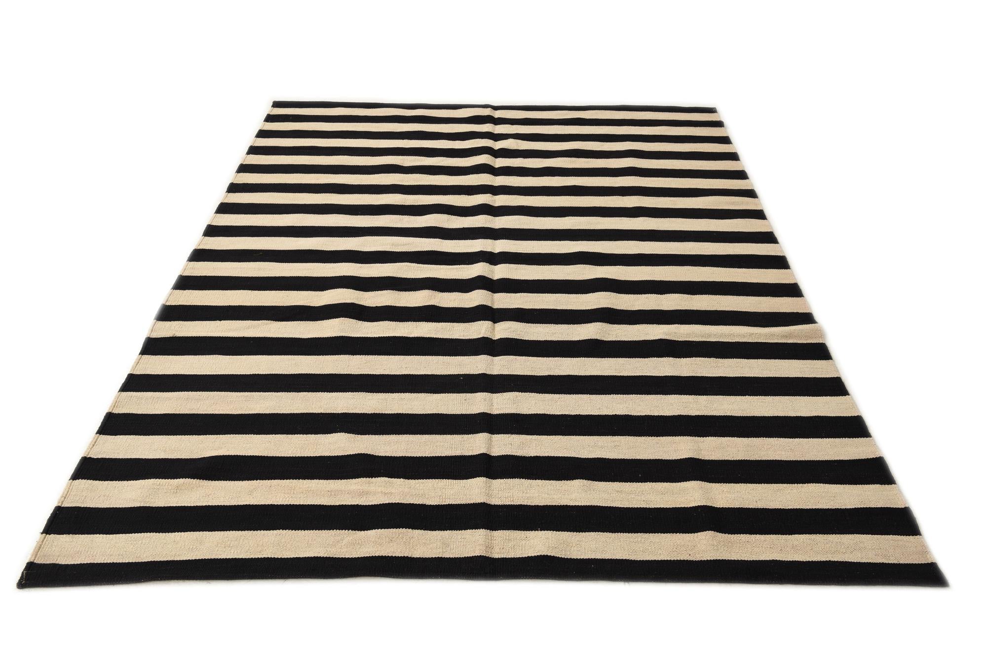 5' 9 x 7' 8 Hand Woven Kilim Modern Wool Rug