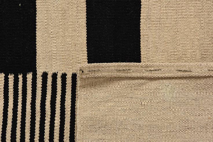 Detail image of 5' x 6' 8 Hand Woven Kilim Modern Wool Rug