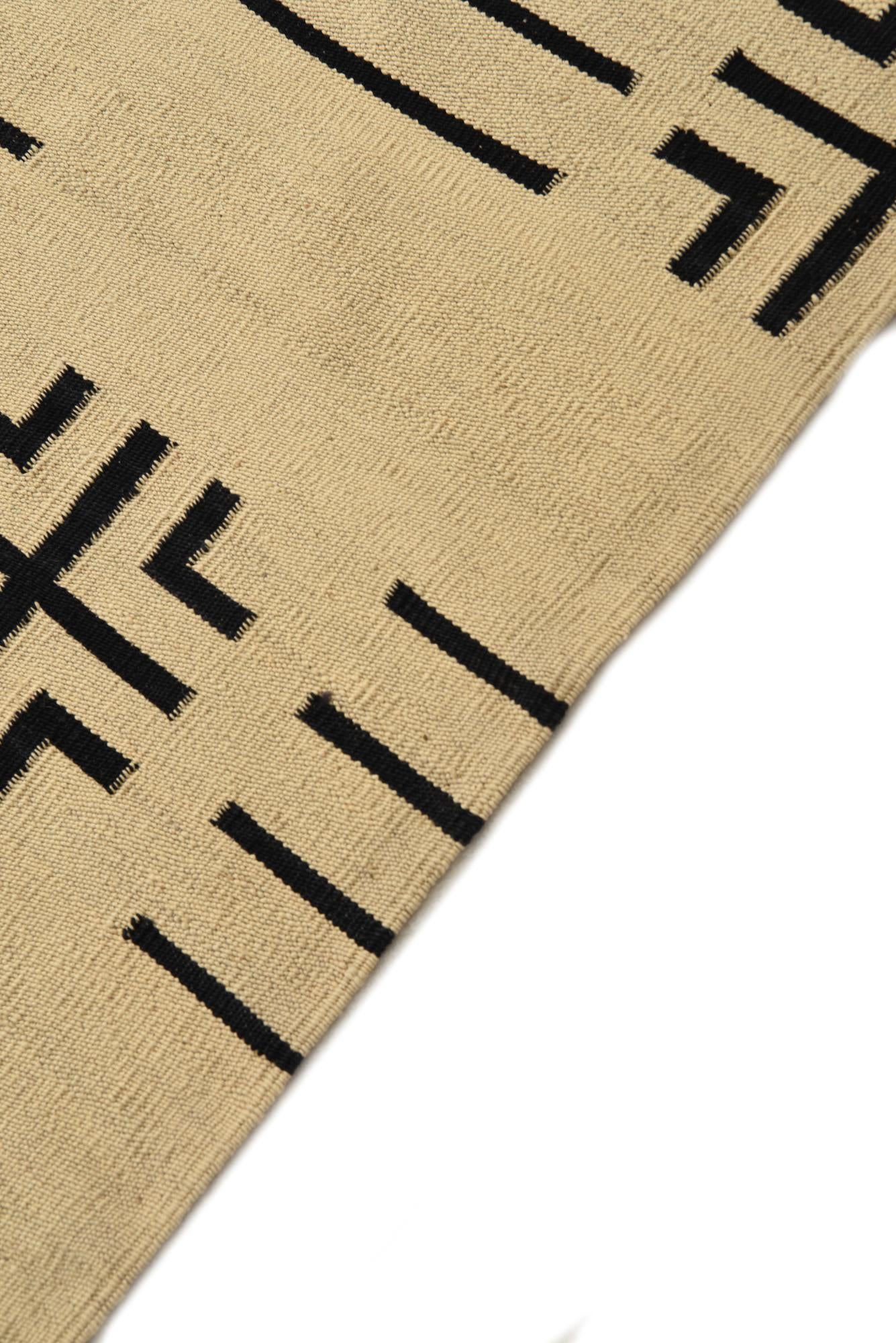 5' 5 x 6' 6 Hand Woven Kilim Modern Wool Rug