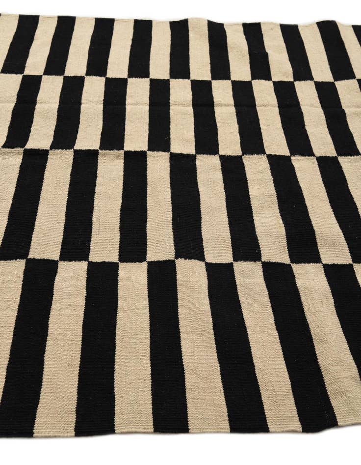 Detail image of 5' 7 x 7' 8  Hand Woven Kilim Modern Wool Rug