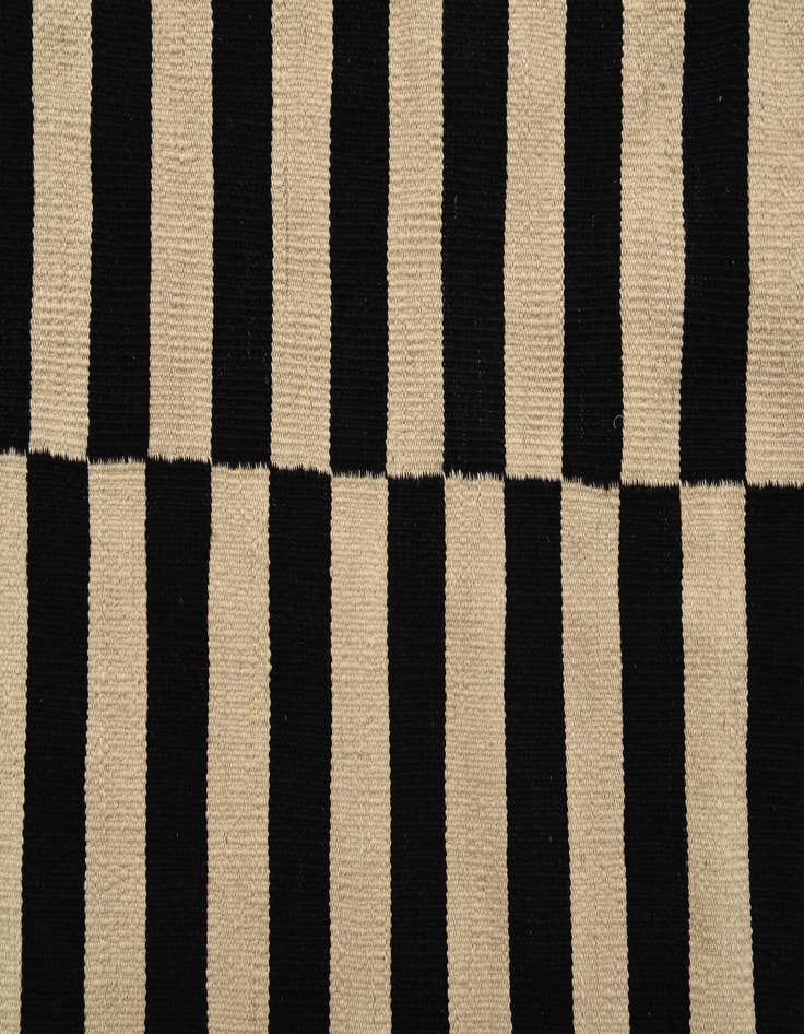 Detail image of 5' 7 x 7' 8  Hand Woven Kilim Modern Wool Rug