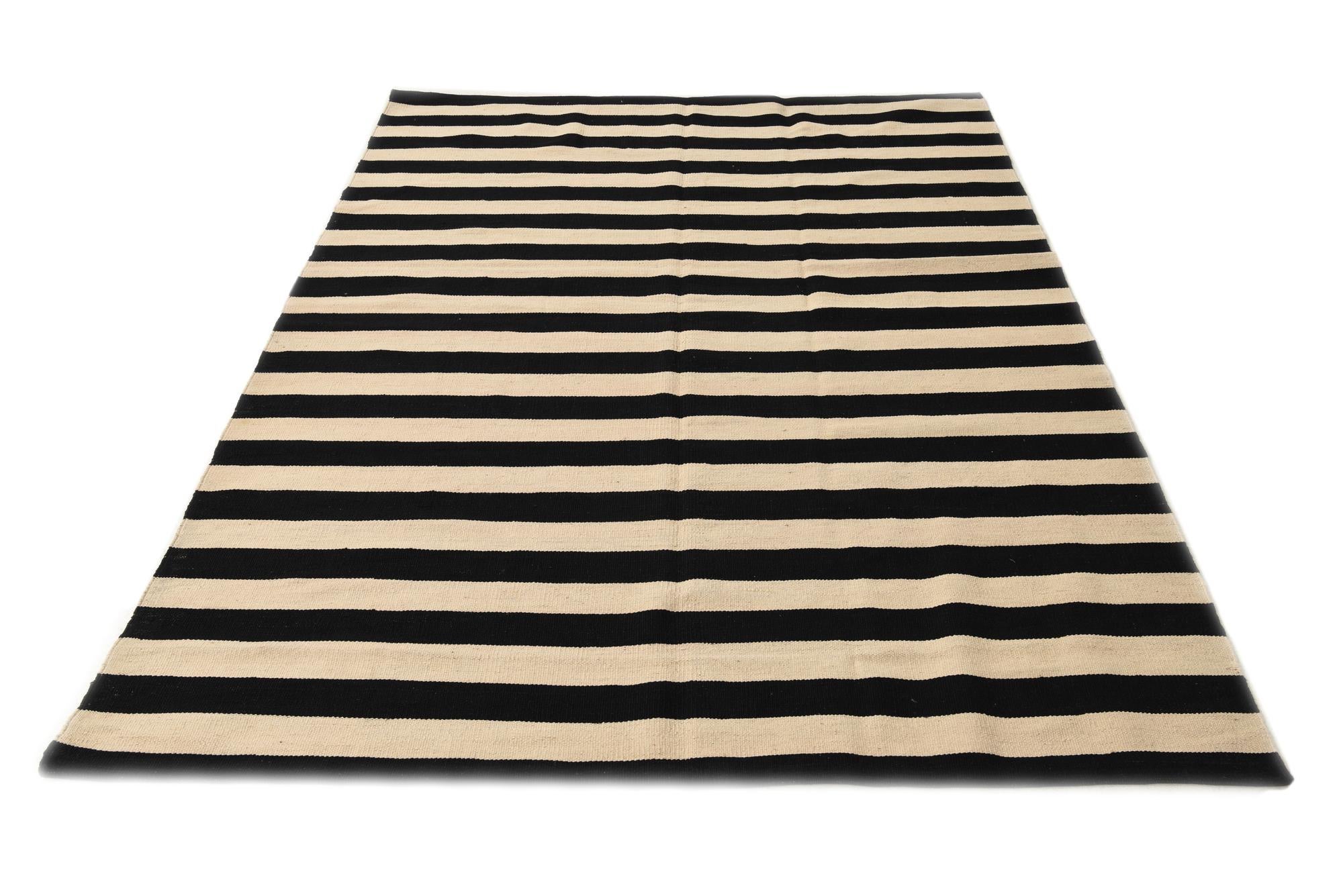 5' 6 x 7' 8 Hand Woven Kilim Modern Wool Rug