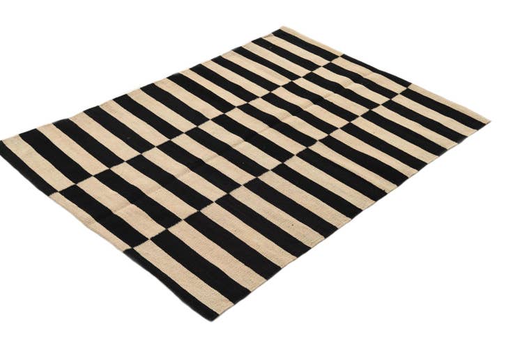Detail image of 3' 3 x 4' 9 Hand Woven Kilim Modern Wool Rug