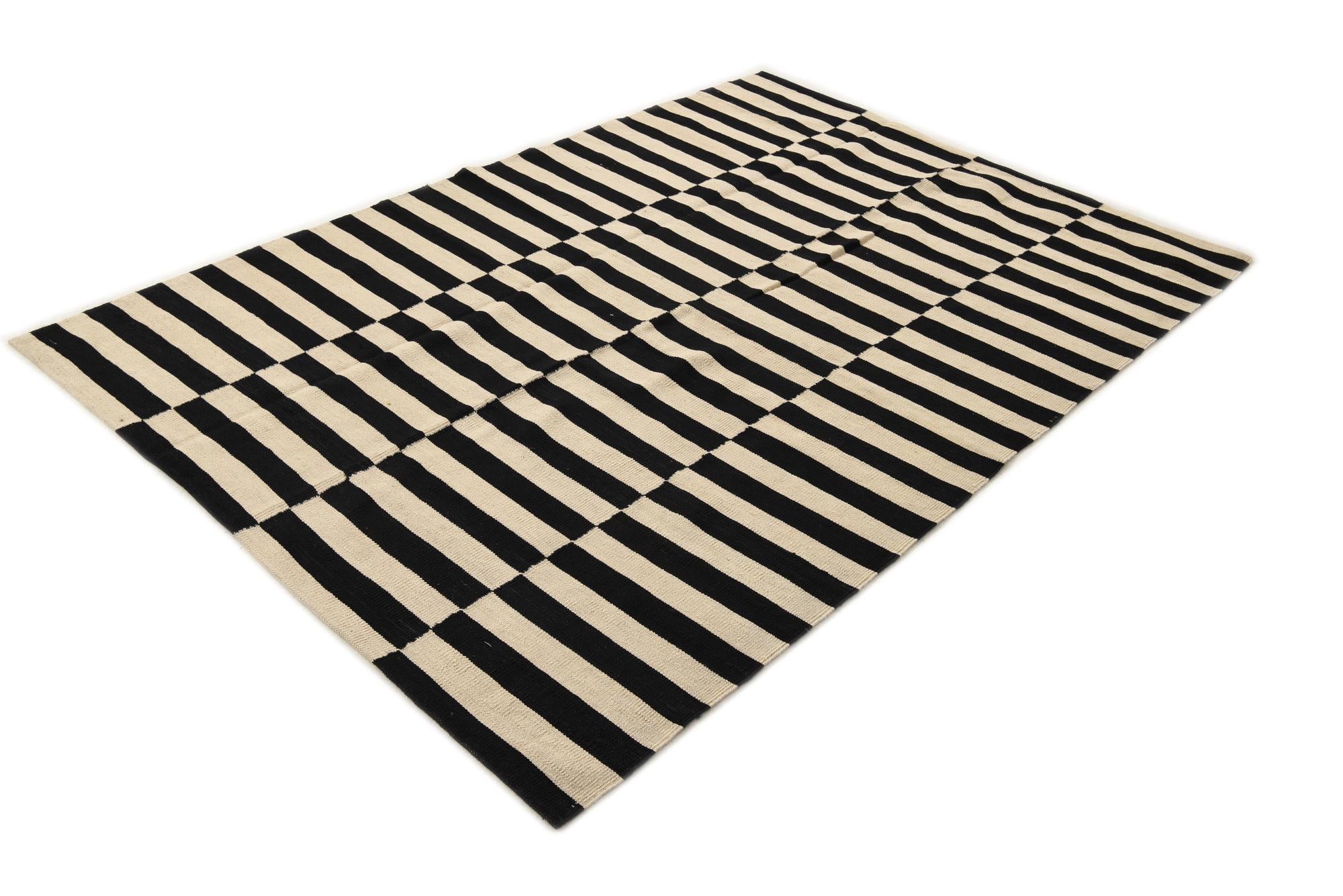 5' 4 x 7' 10 Hand Woven Kilim Modern Wool Rug