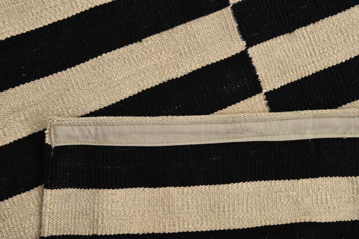 5' 4 x 7' 10 Hand Woven Kilim Modern Wool Rug