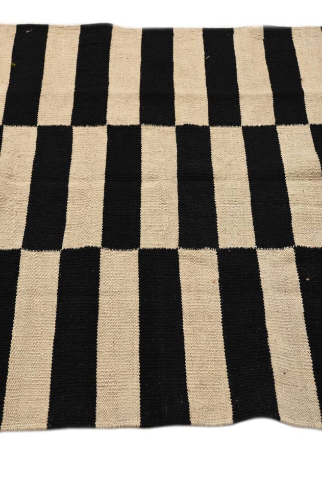 Detail image of 3' 4 x 4' 9 Hand Woven Kilim Modern Wool Rug