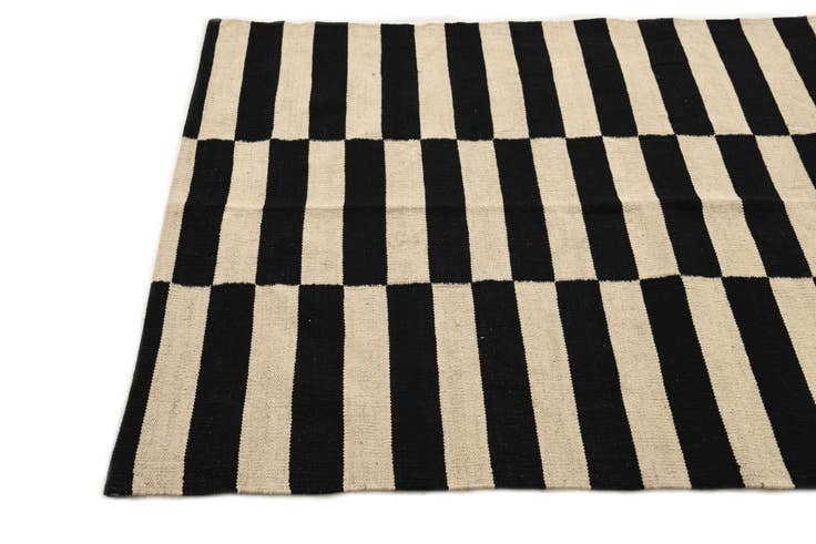 Detail image of 3' 5 x 4' 7 Hand Woven Kilim Modern Wool Rug