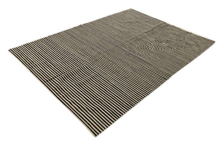 5' 8 x 7' 10 Hand Woven Kilim Modern Wool Rug