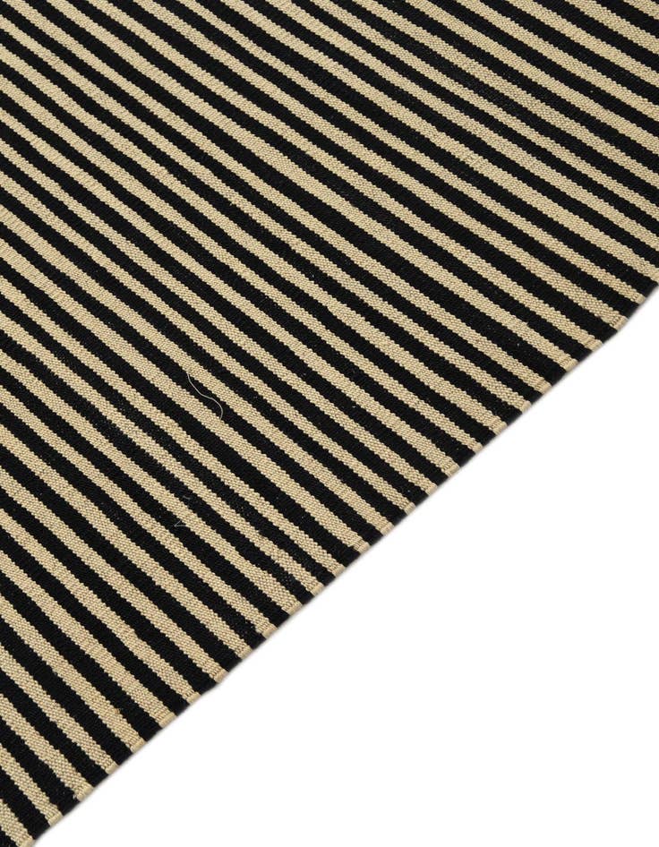 Detail image of 5' 8 x 7' 10 Hand Woven Kilim Modern Wool Rug