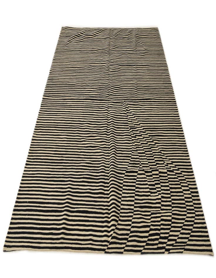 Detail image of 5' 9 x 7' 10  Hand Woven Kilim Modern Wool Rug