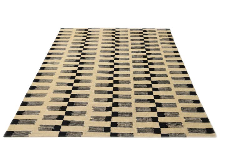 Detail image of 5' 10 x 7' 10 Hand Woven Kilim Modern Wool Rug