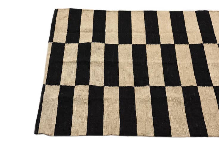 Detail image of 2' 7 x 4' 10 Hand Woven Kilim Modern Wool Rug