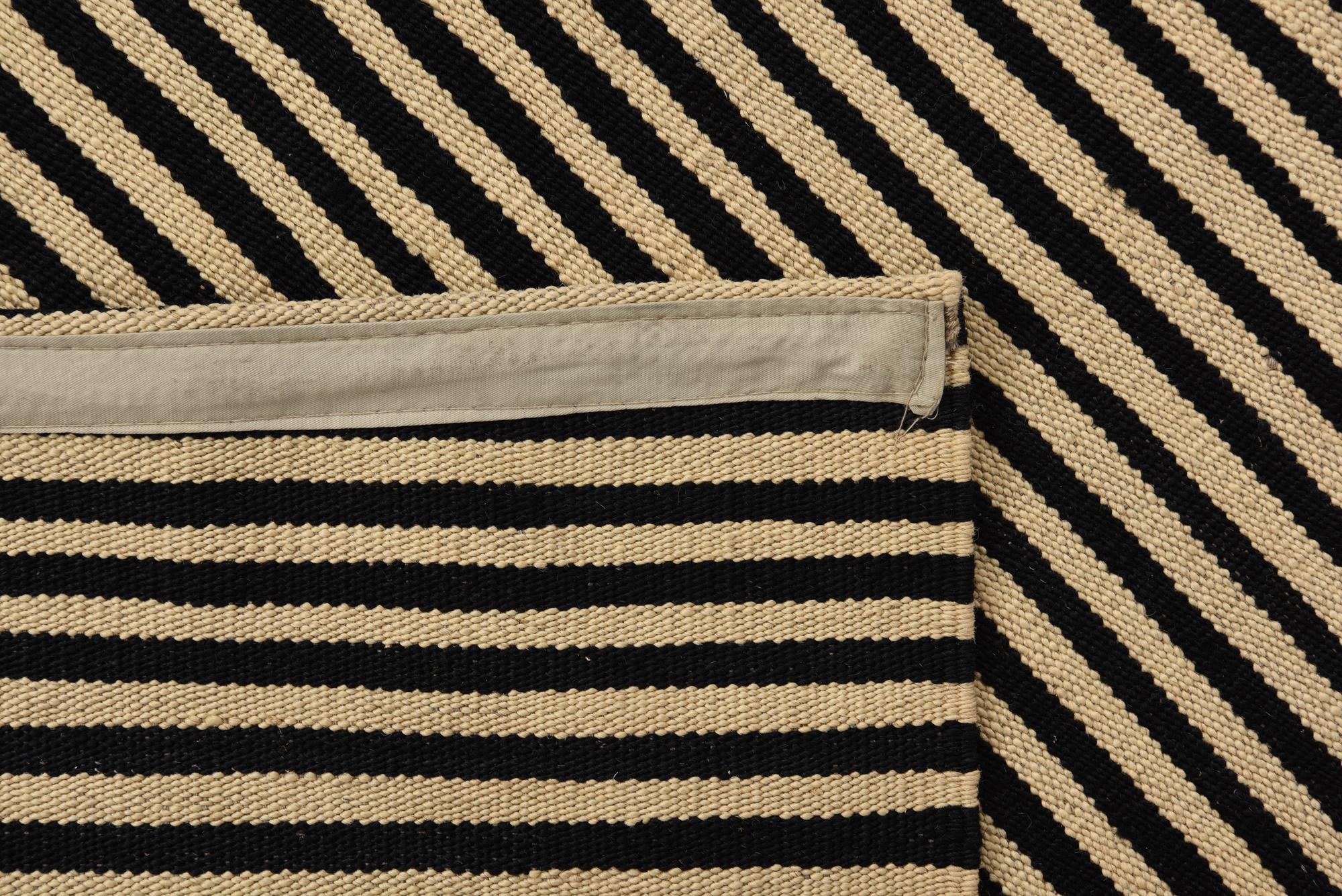 5' 7 x 7' 9 Hand Woven Kilim Modern Wool Rug