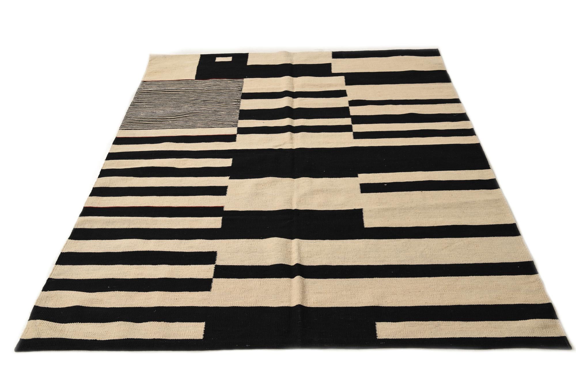 5' 9 x 7' 7 Hand Woven Kilim Modern Wool Rug