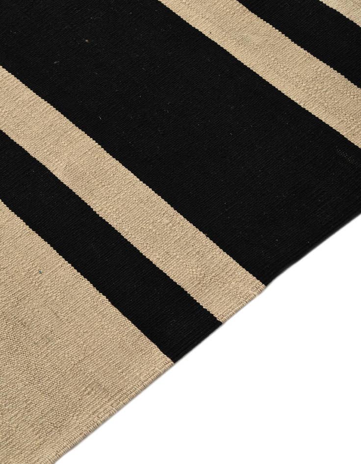 Detail image of 5' 9 x 7' 7  Hand Woven Kilim Modern Wool Rug