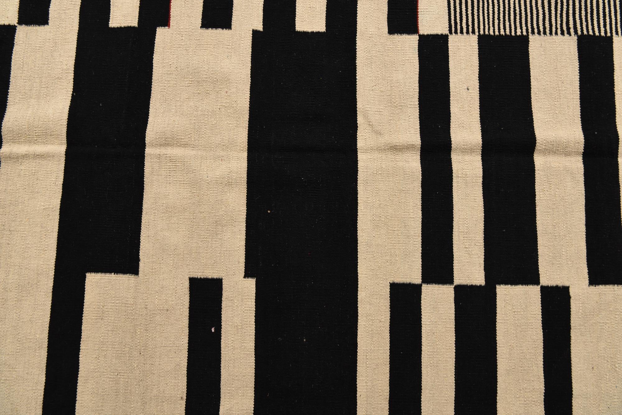 5' 9 x 7' 7 Hand Woven Kilim Modern Wool Rug
