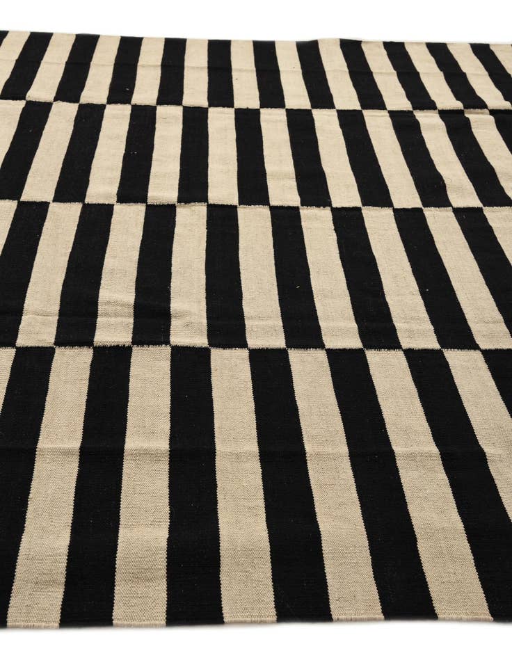 Detail image of 8' 2 x 11' 1  Hand Woven Kilim Modern Wool Rug