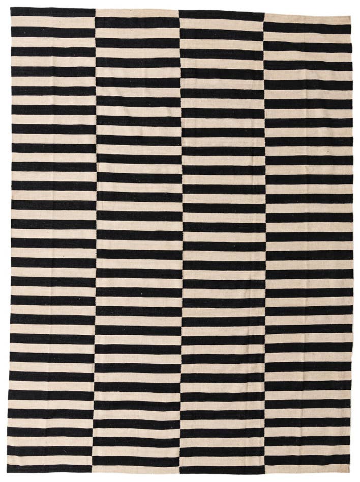 Detail image of 8' 2 x 11' 1 Hand Woven Kilim Modern Wool Rug