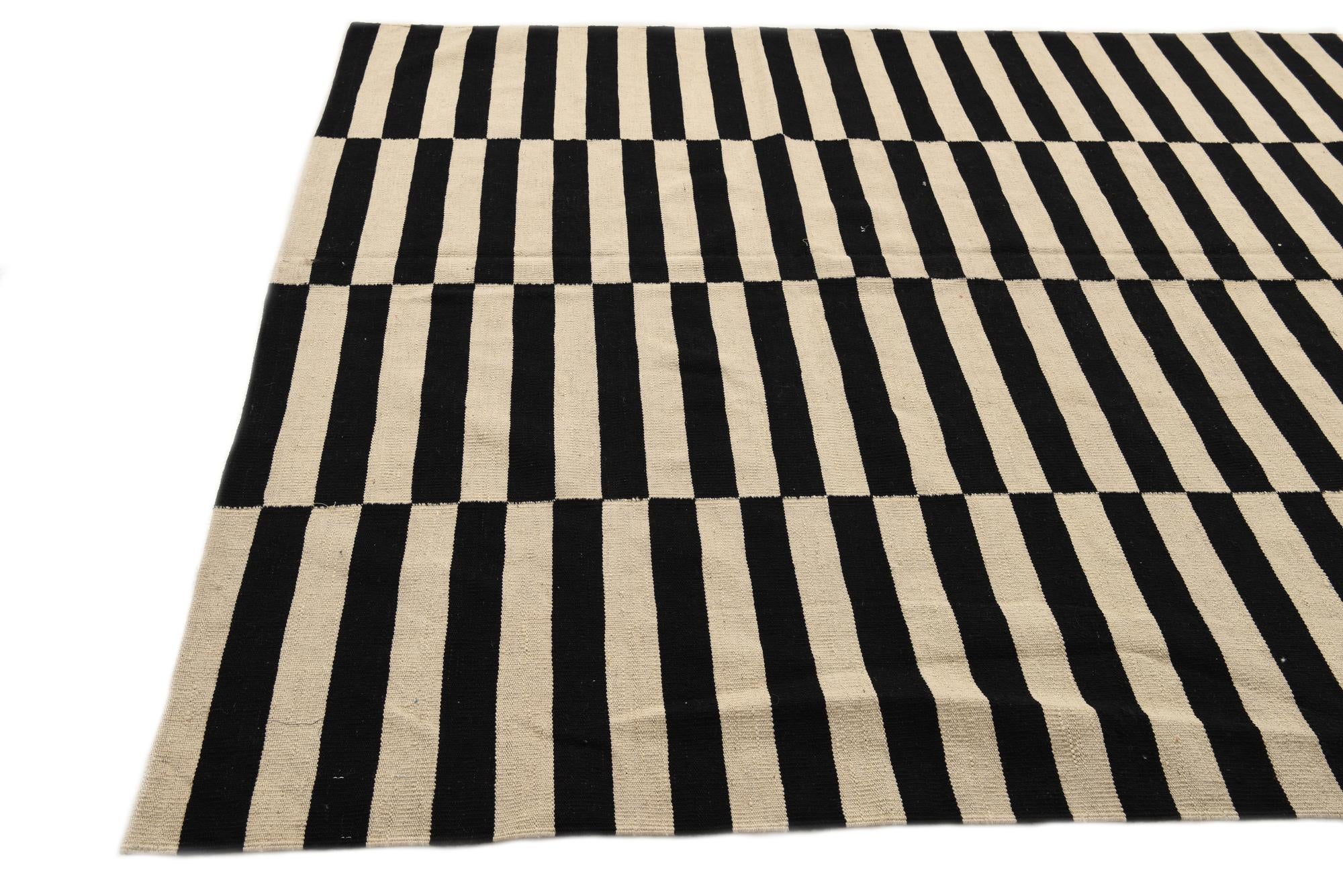6' 7 x 9' 9 Hand Woven Kilim Modern Wool Rug