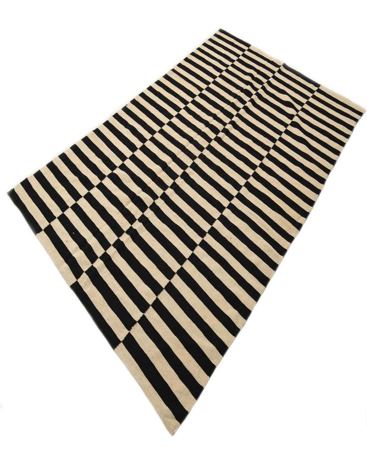 Detail image of 6' 3 x 9' 10  Hand Woven Kilim Modern Wool Rug