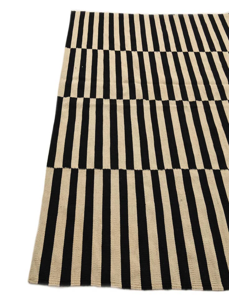 Detail image of 6' 3 x 9' 10  Hand Woven Kilim Modern Wool Rug