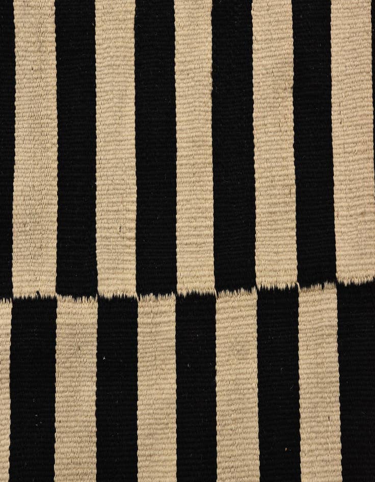 Detail image of 6' 3 x 9' 10  Hand Woven Kilim Modern Wool Rug