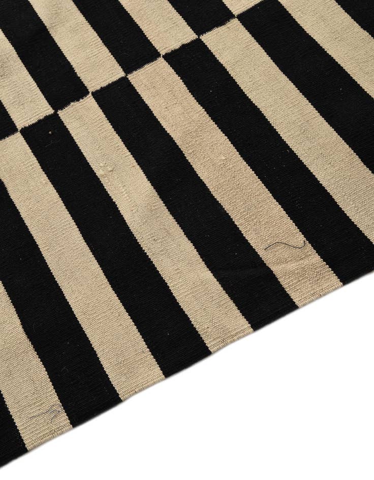 Detail image of 6' 7 x 9' 9  Hand Woven Kilim Modern Wool Rug