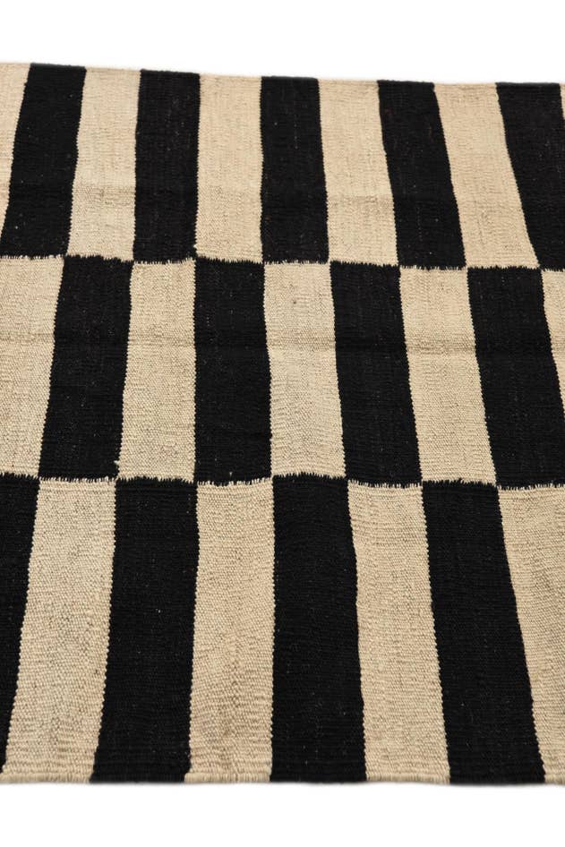 Detail image of 2' 8 x 3' 10 Hand Woven Kilim Modern Wool Rug